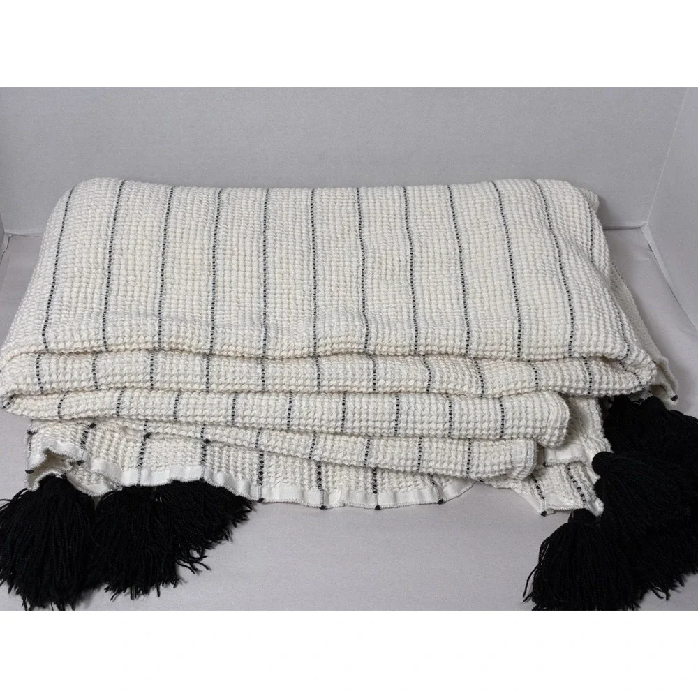 Via Seven 100% Cotton‎ Throw Blanket White Striped 55